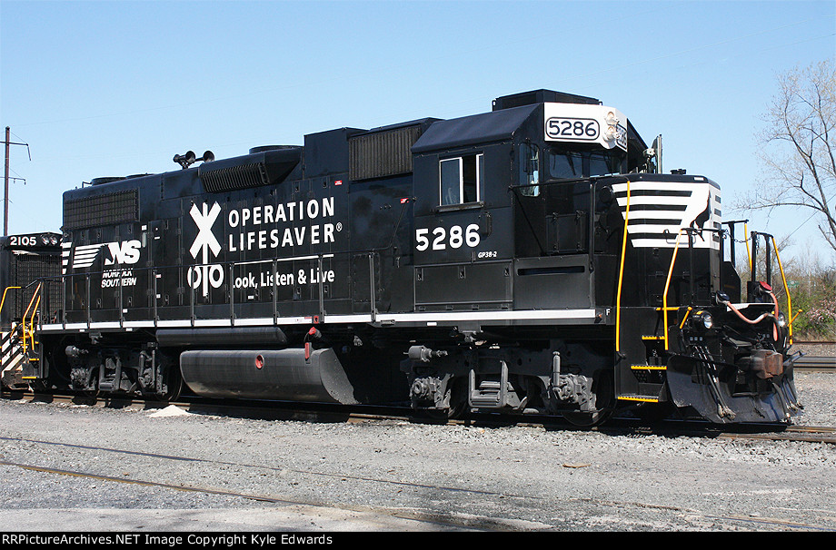 NS GP38-2 #5286